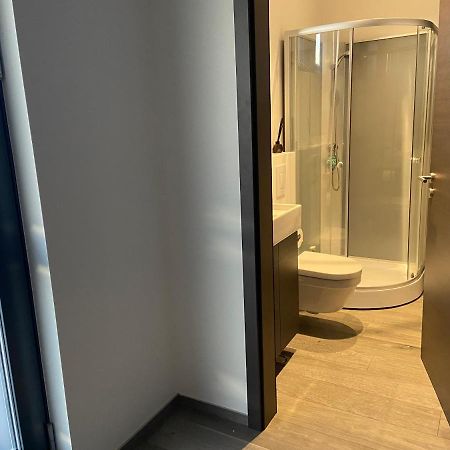 4 Person Room With Private Entrance And Bathroom Keflavík Esterno foto