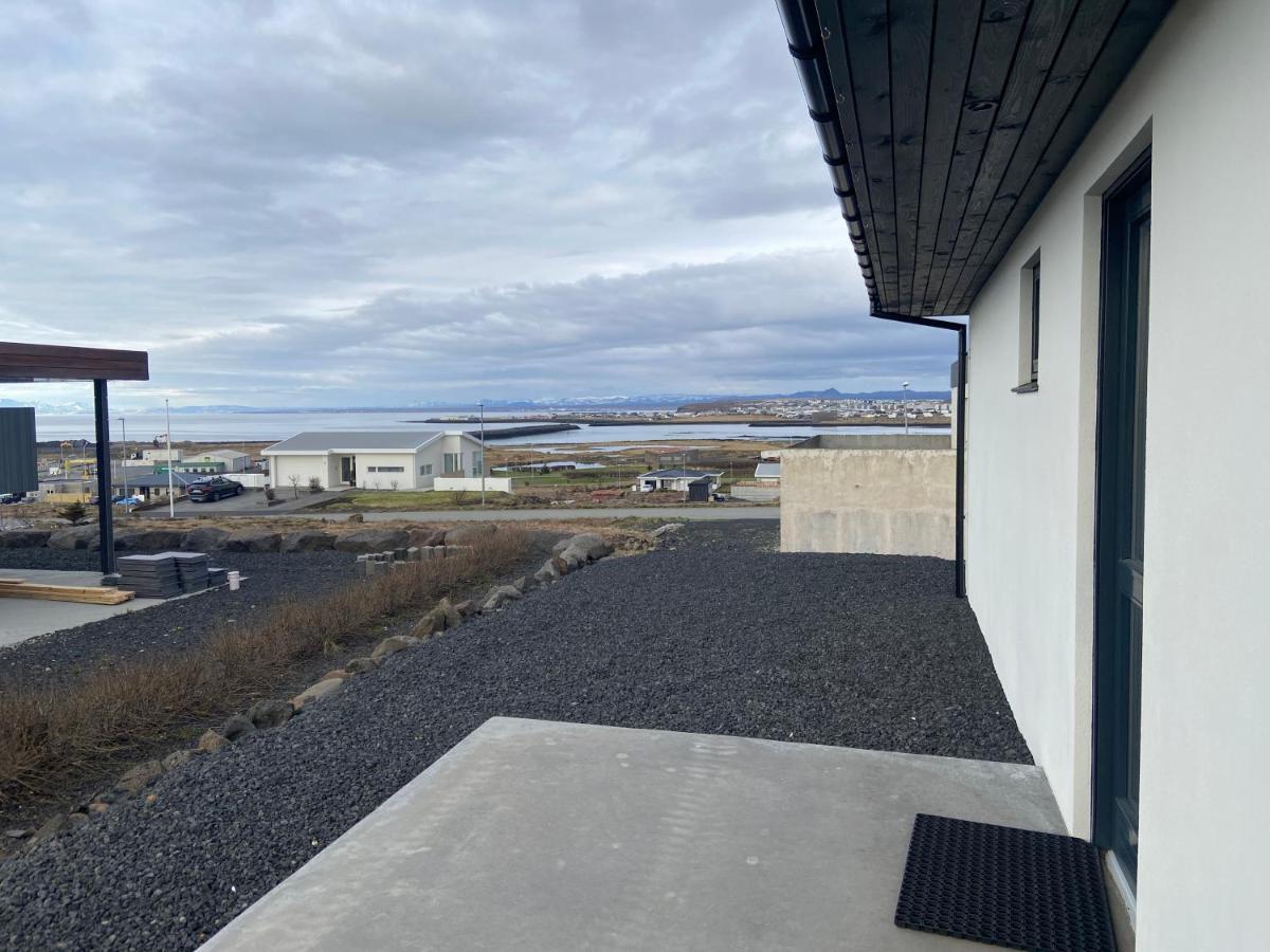 4 Person Room With Private Entrance And Bathroom Keflavík Esterno foto
